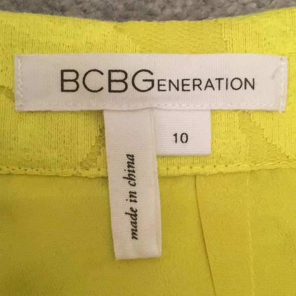 Neon Yellow lace skirt - Picture 3 of 4